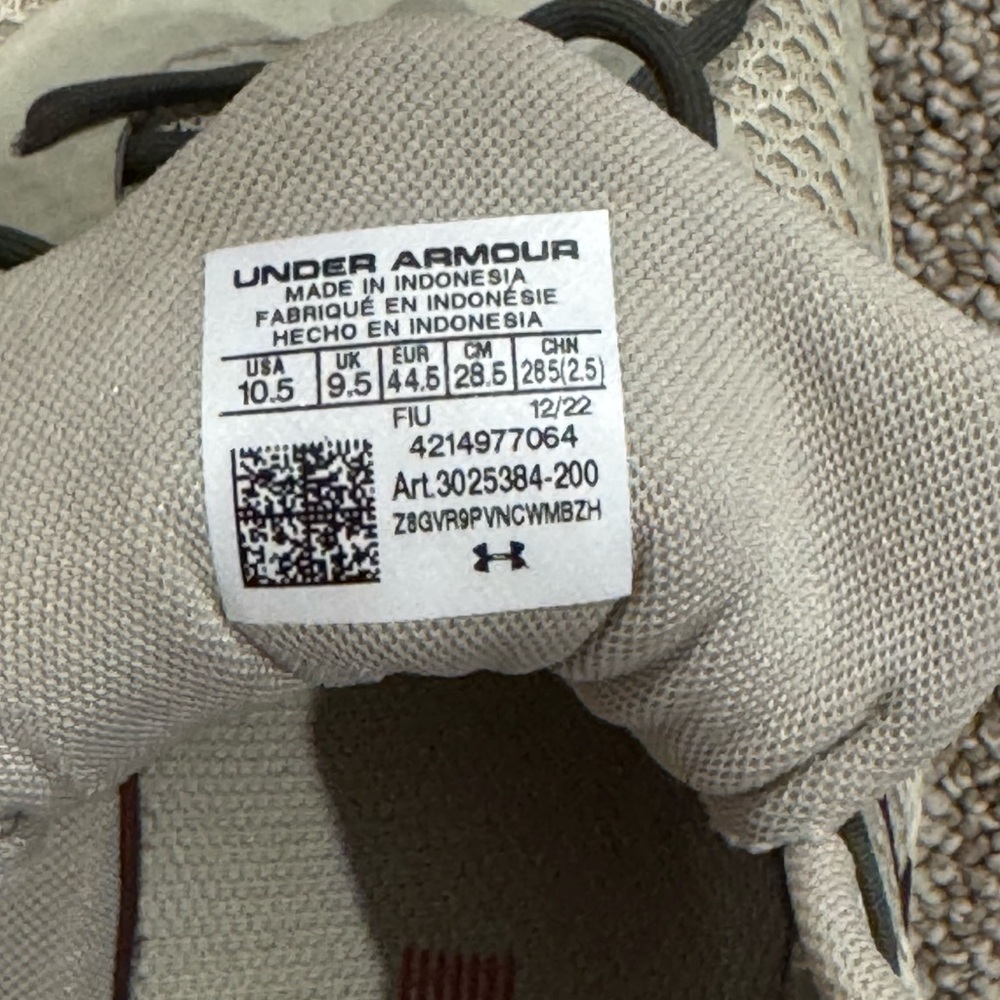 Under Armour Beige and Black Sneakers - Picture 5 of 5